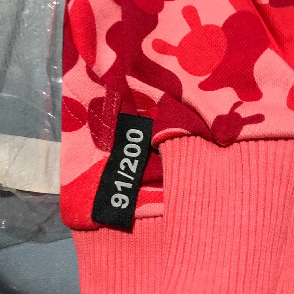 Limited Kidrobot Sweater 91/200 XXL Brand New